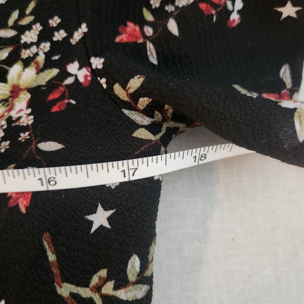 Floral Star Print Wrap Mini Dress Black Red White Short Sleeve Ruffle Hem Medium - Picture 5 of 8